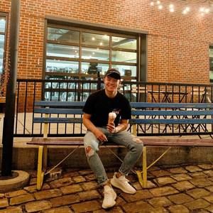 Meet your Posher, Vinh